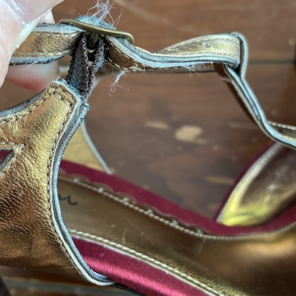 Cole Haan burgundy velvet sandals (sz 9 1/2) - Picture 11 of 15